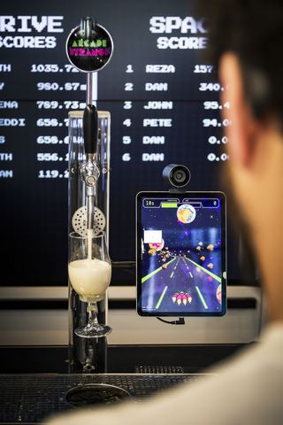 Homer — the space game on screen